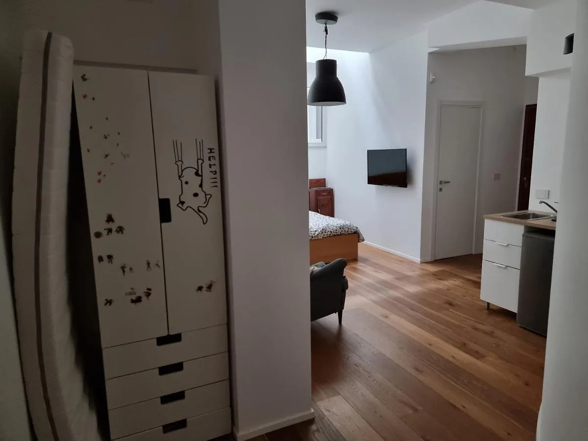 Monolocale Corso Sempione T10691 Apartment Milan 0*,  Italy
